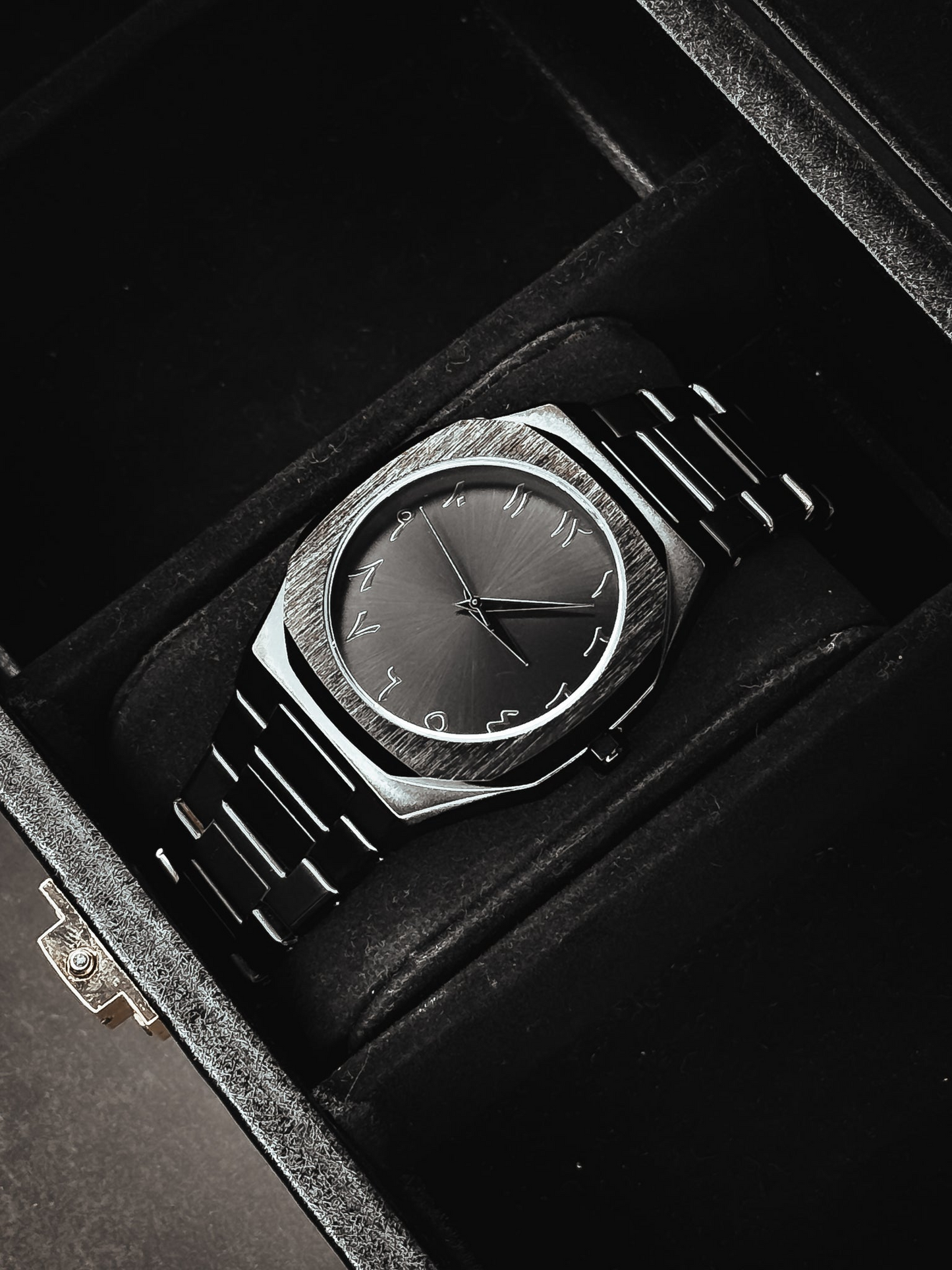 Stainless Steel Arabic Aura Watch